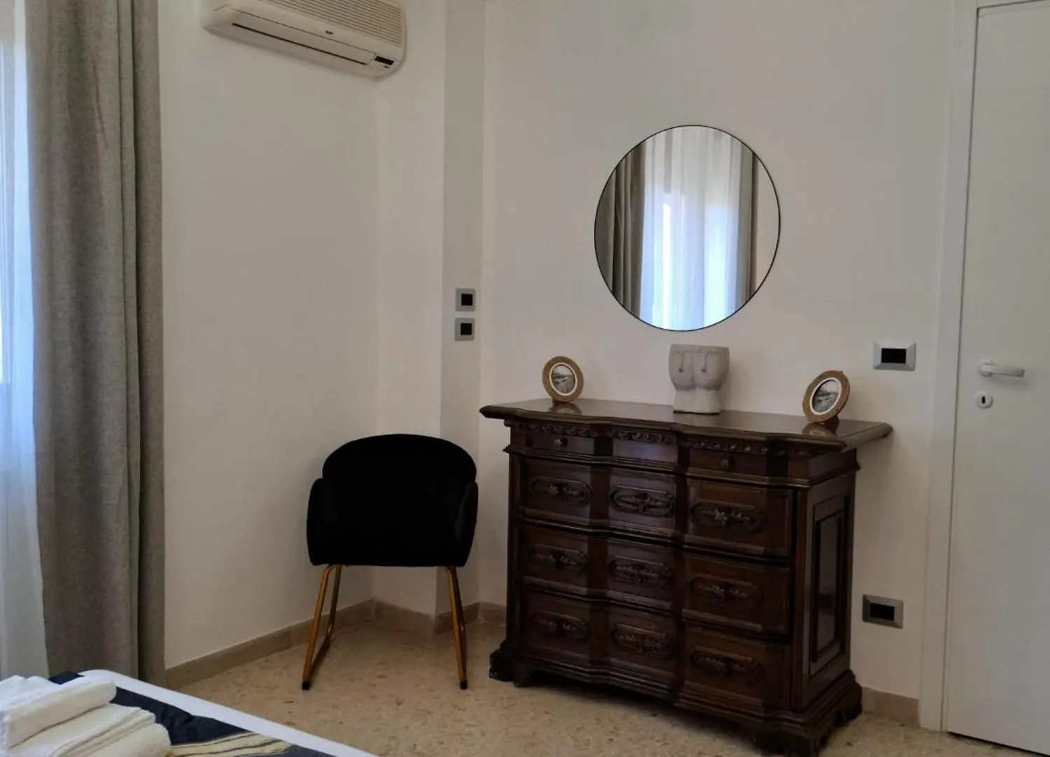 Appartement Rome Lumina - Bilocale Luminoso Vicino Metro C 0*,  Italie